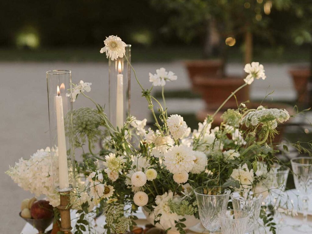 nina-e-i-fiori-2022-dosmas-domi-anthony